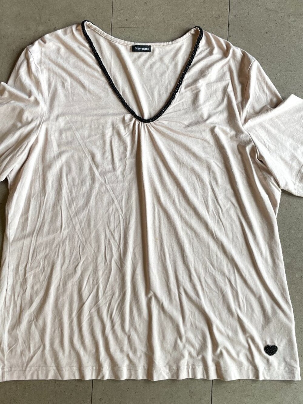 Cute Gerry Weber Beaded Neckline and heart Pale Peach T-shirt-Size 16